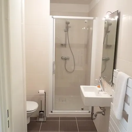 아파트 Elegant Two Bedroom With Modern Design And Terrace Close To Beaches And Center 546