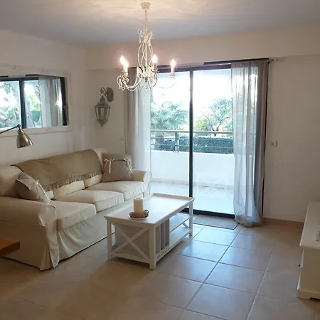 Elegant Two Bedroom With Modern Design And Terrace Close To Beaches And Center 546