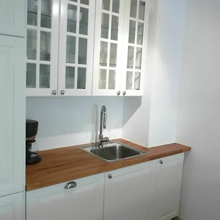 Elegant Two Bedroom With Modern Design And Terrace Close To Beaches And Center 546 아파트 칸느