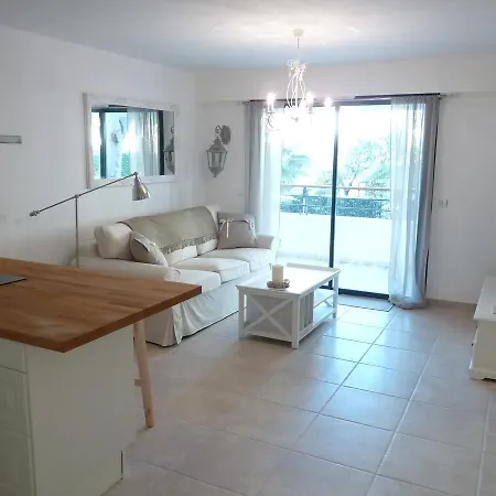 Appartamento Elegant Two Bedroom With Modern Design And Terrace Close To Beaches And Center 546