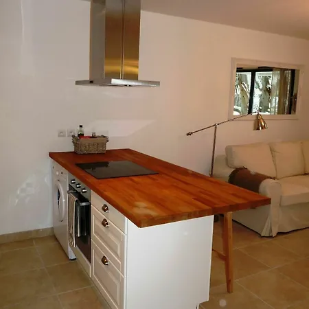 Elegant Two Bedroom With Modern Design And Terrace Close To Beaches And Center 546 Appartamento Cannes